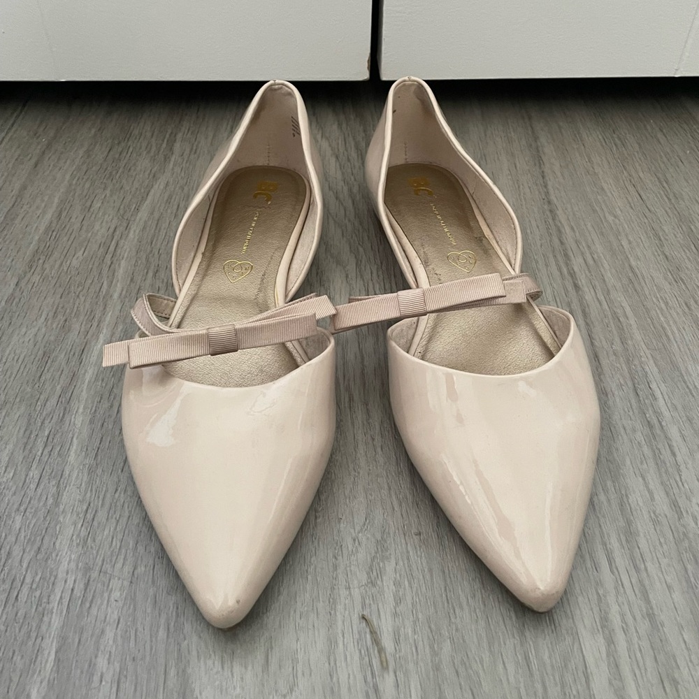 Pointed toe ballet flats